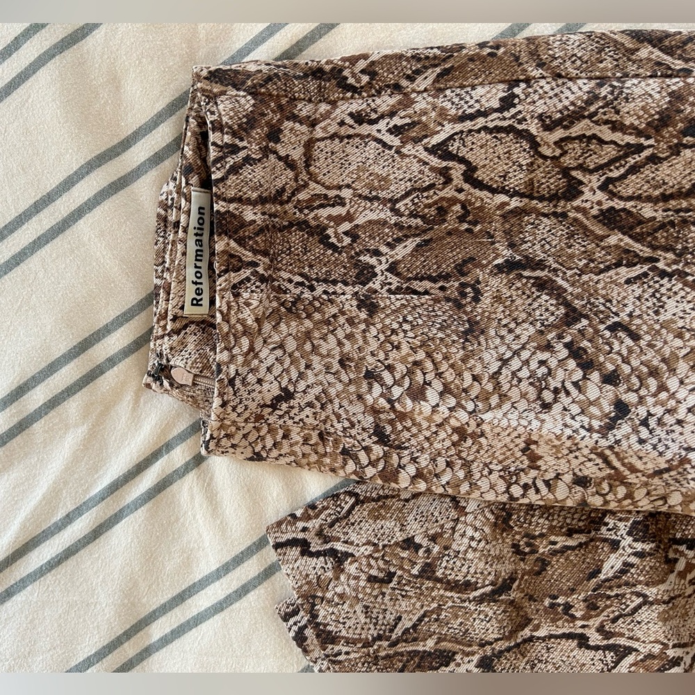 REFORMATION The Marlon Pant In Snake Print - Picture 4 of 5